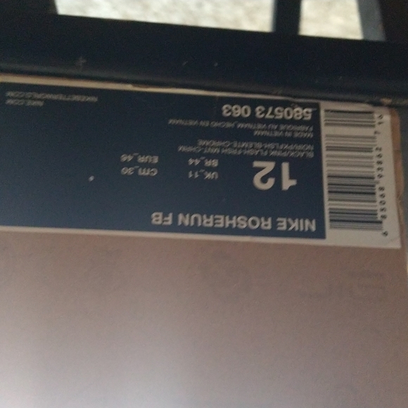 Nike Rosherun FB size 12 Black/Pink Flash/Mint/Chrome - Picture 2 of 7